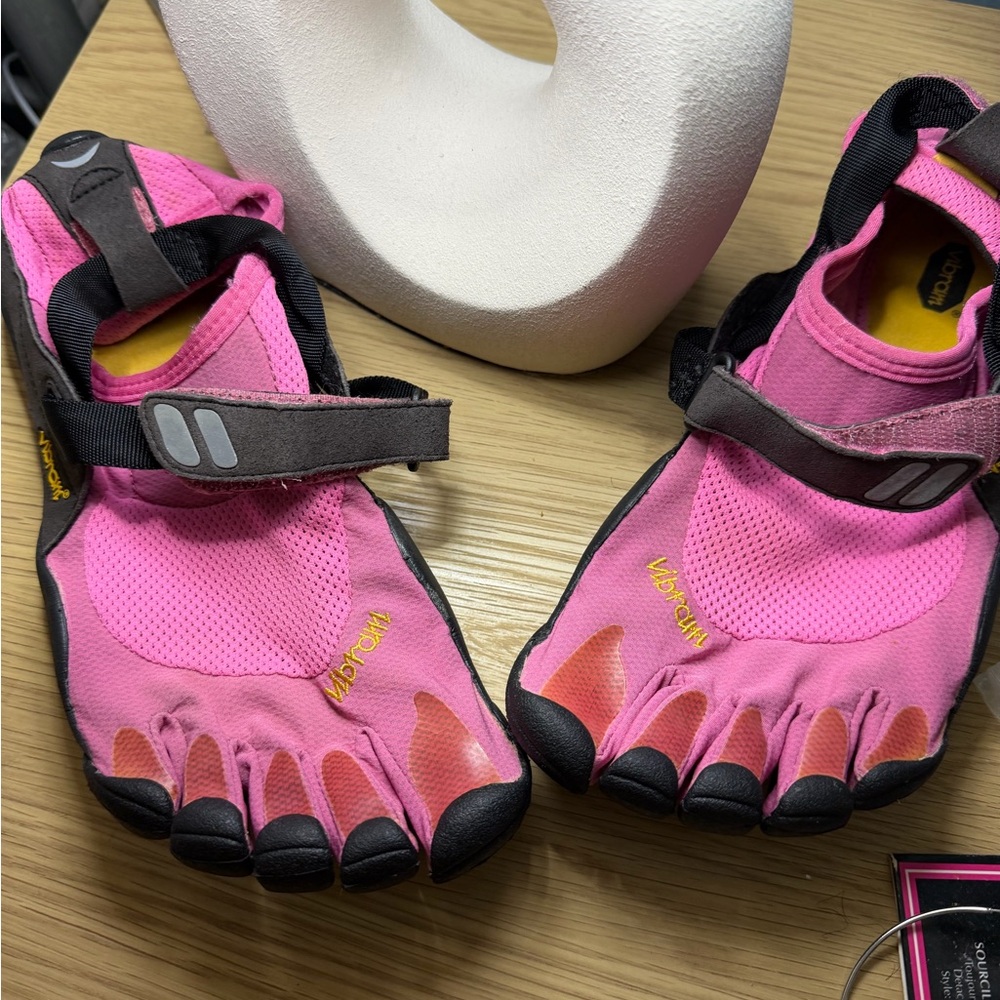 Vibram Women's Pink and Black FiveFingers Swim Shoes